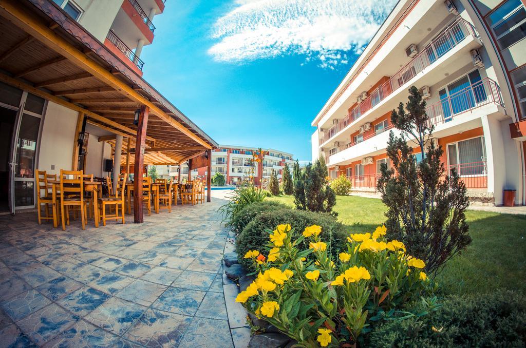 Privillege Fort Noks Beach Apartments เอเลนีเต ภายนอก รูปภาพ