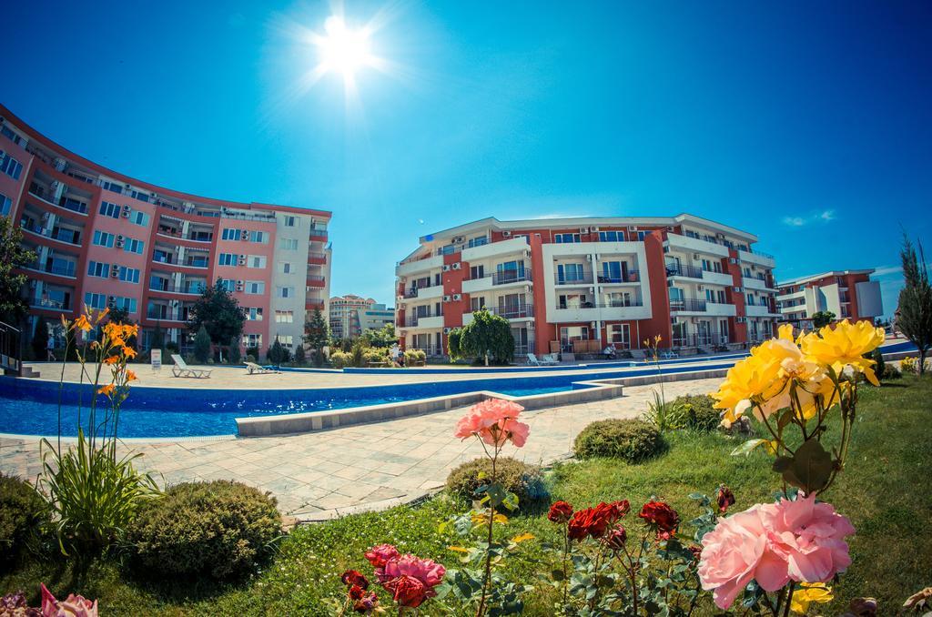Privillege Fort Noks Beach Apartments เอเลนีเต ภายนอก รูปภาพ