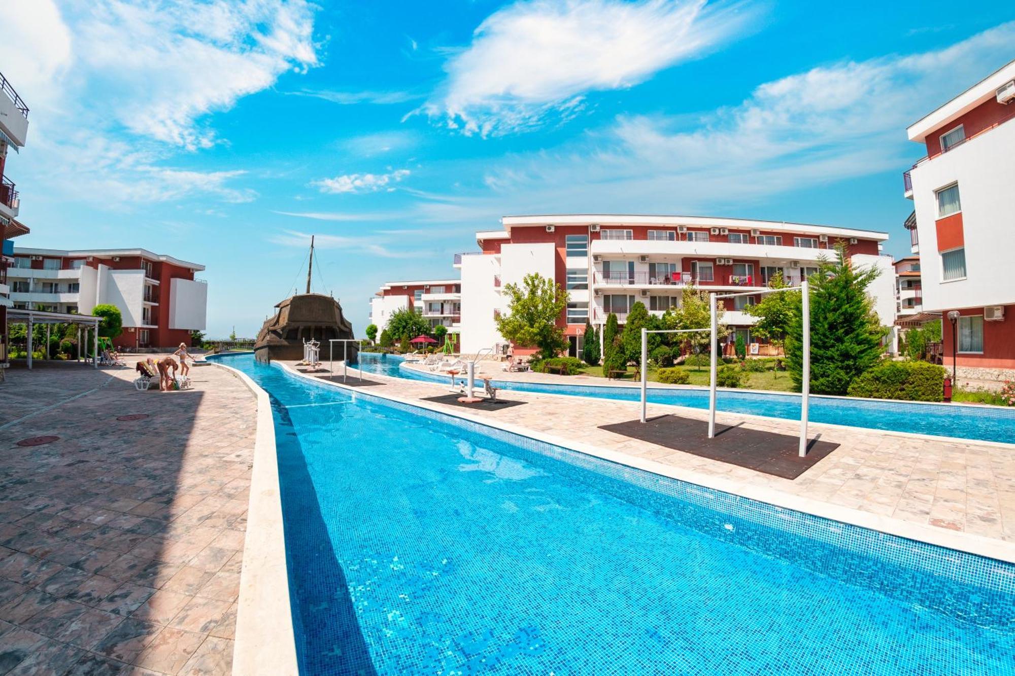 Privillege Fort Noks Beach Apartments เอเลนีเต ภายนอก รูปภาพ