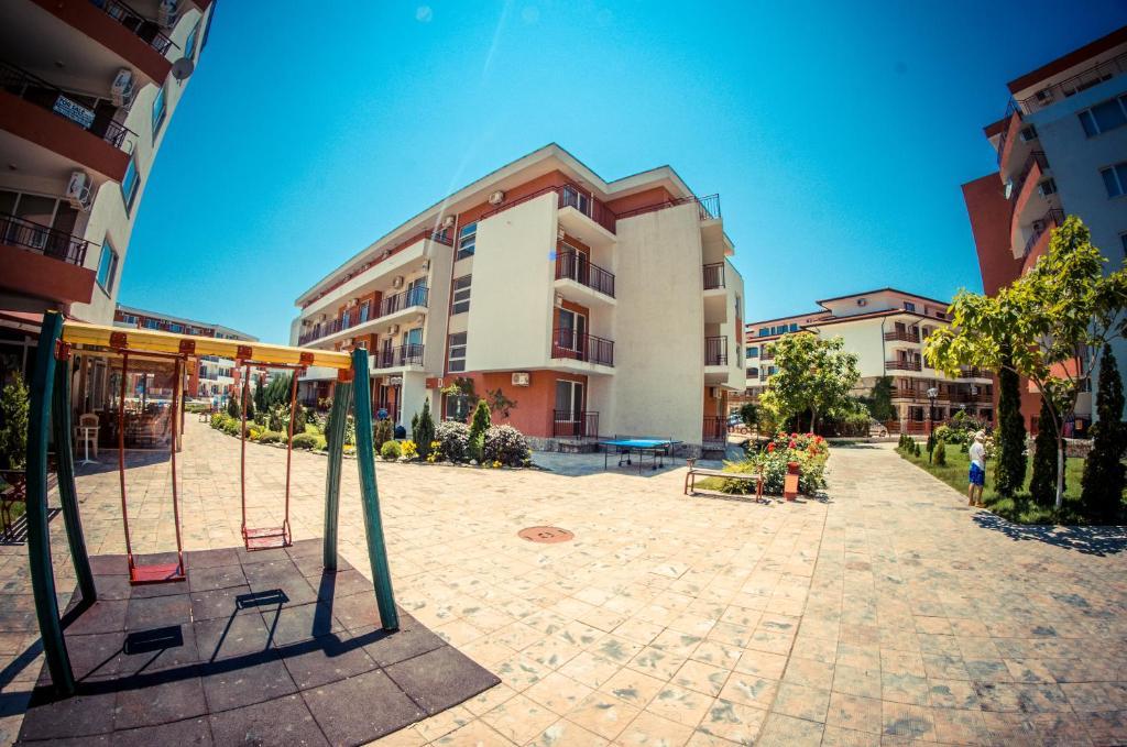 Privillege Fort Noks Beach Apartments เอเลนีเต ภายนอก รูปภาพ